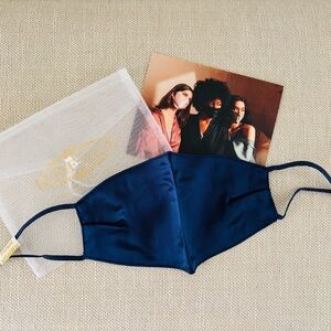 Honeylux Mulberry Silk Face Mask NWOT Navy 22 Momme Adjustable